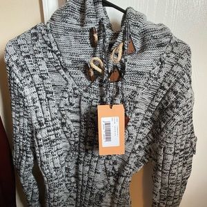 Leif Johnson Men’s L Hooded Sweater